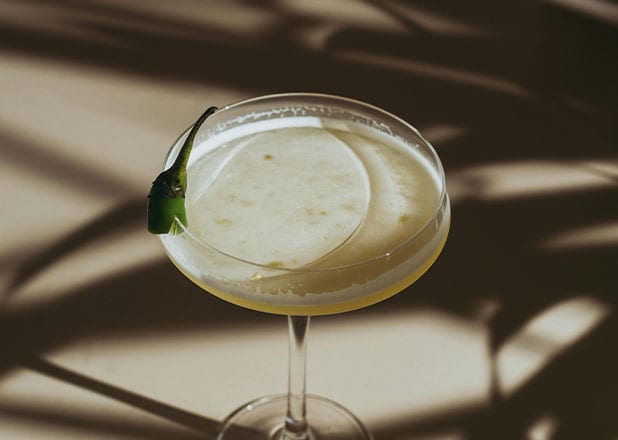 Africa-holidays-tanzania-zanzibar-matemwe-attitude-the-pool-bar