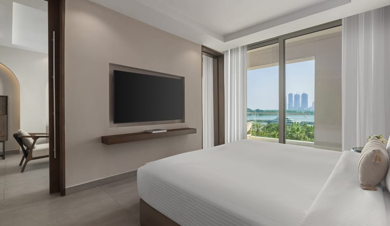 middle-east-holidays-dubai-rixos-the-palm-dubai-hotel-and-suites-hotel-junior-suite