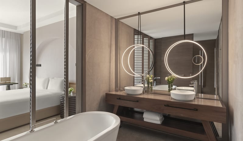 middle-east-holidays-dubai-rixos-the-palm-dubai-hotel-and-suites-hotel-senior-suite