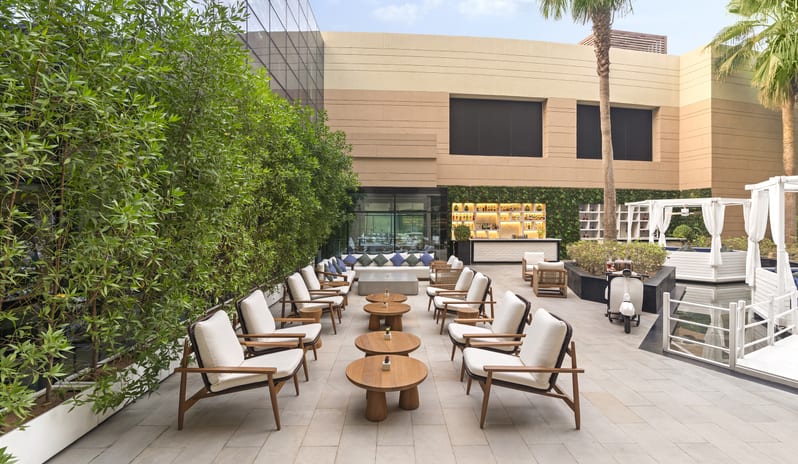 Middle-east-holidays-dubai-rixos-the-palm-dubai-hotel-and-suites-hotel-nargile-lounge
