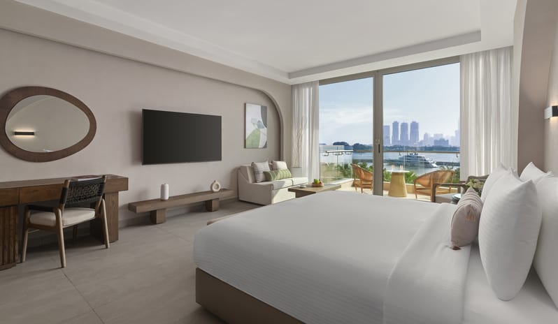 middle-east-holidays-dubai-rixos-the-palm-dubai-hotel-and-suites-hotel-deluxe-sea-view-room