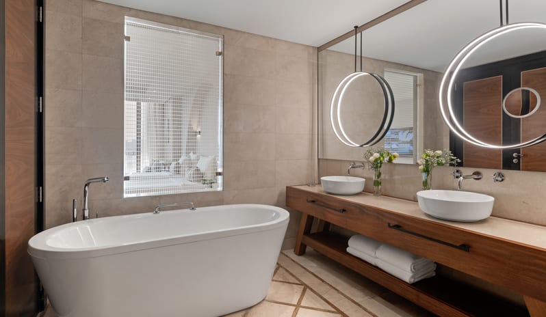 middle-east-holidays-dubai-rixos-the-palm-dubai-hotel-and-suites-hotel-deluxe-room