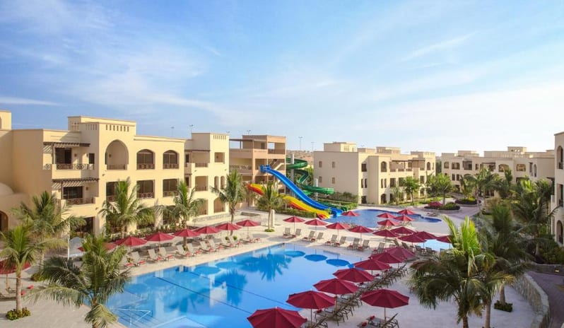 middle-east-holidays-ras-al-khaimah-the-cove-rotana-resort-spacious- guest-room
