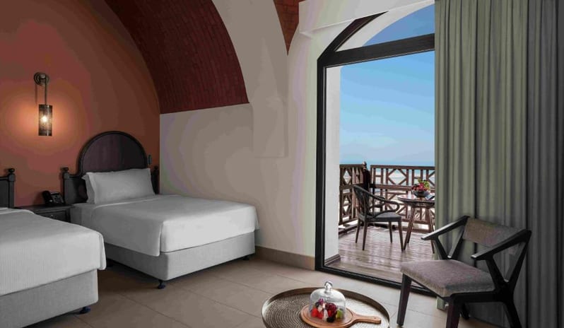 middle-east-holidays-ras-al-khaimah-the-cove-rotana-resort-club-cove -sea-view-room
