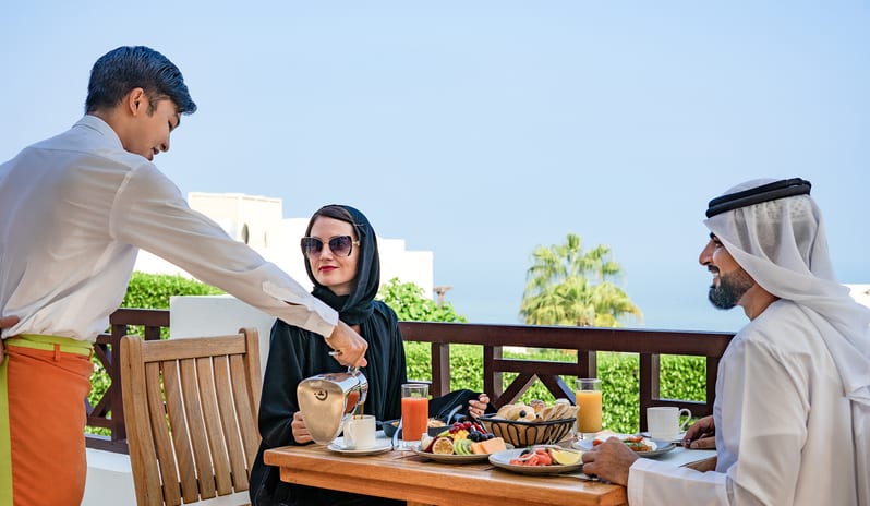 middle-east-holidays-ras-al-khaimah-the-cove-rotana-resort-cinammon-all-day-dining-breakfast