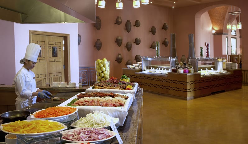 middle-east-holidays-ras-al-khaimah-the-cove-rotana-resort-cinammon-all-day-dining-terrace-buffet