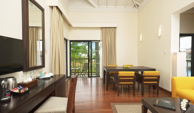 indian-ocean-holidays-sri-lanka-club-hotel-dolphin-junior-suite