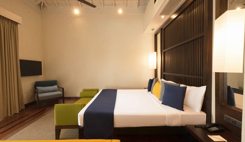indian-ocean-holidays-sri-lanka-club-hotel-dolphin-junior-suite