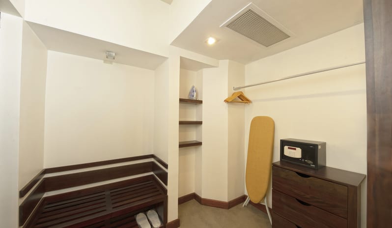 indian-ocean-holidays-sri-lanka-club-hotel-dolphin-junior-suite