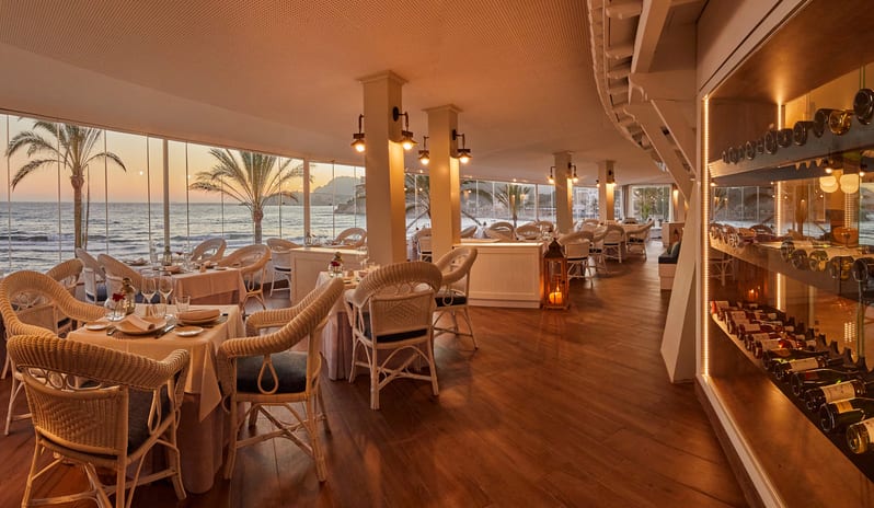 europe-holidays-spain-majorca-secrets-mallorca-villamil-resort-spa-hotel-seaside-grill