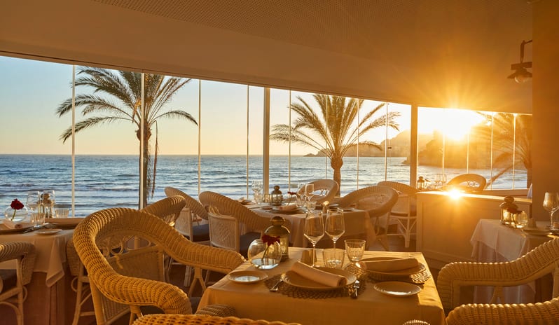 europe-holidays-spain-majorca-secrets-mallorca-villamil-resort-spa-hotel-seaside-grill