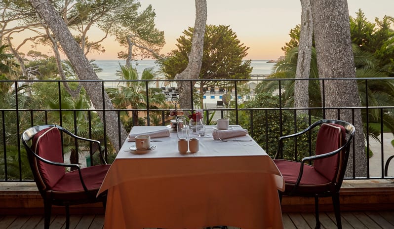 europe-holidays-spain-majorca-secrets-mallorca-villamil-resort-spa-hotel-world-café