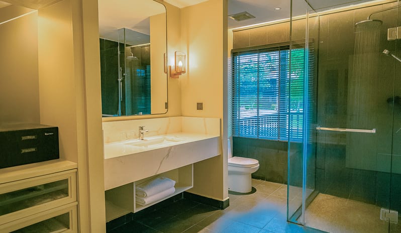 asia-holidays-malaysia-langkawi/pelangi-beach-resort-spa-langkawi-garden-terrace-room-shower