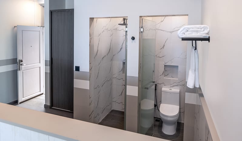 indian-ocean-holidays-maldives-sun-siyam-olhuveli-beach-pavilion-washroom