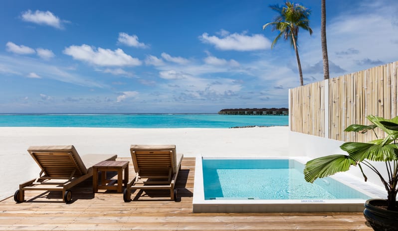 indian-ocean-holidays-maldives-sun-siyam-olhuveli-grand- beach-villa-with-pool