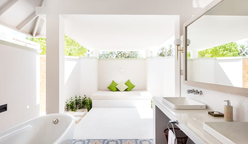 indian-ocean-holidays-maldives-sun-siyam-olhuveli-grand- beach-villa-with-pool