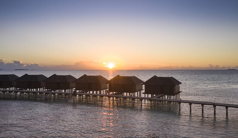 indian-ocean-holidays-maldives-sun-siyam-olhuveli-deluxe- water-villa-aerial