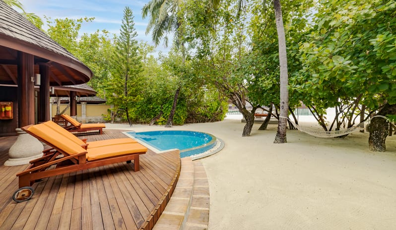 indian-ocean-holidays-maldives-sun-siyam-olhuveli-two- bedroom-beach-suite
