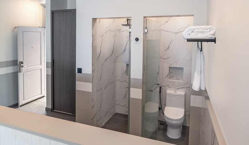 indian-ocean-holidays-maldives-sun-siyam-olhuveli-sunset- beach-pavilion-washroom