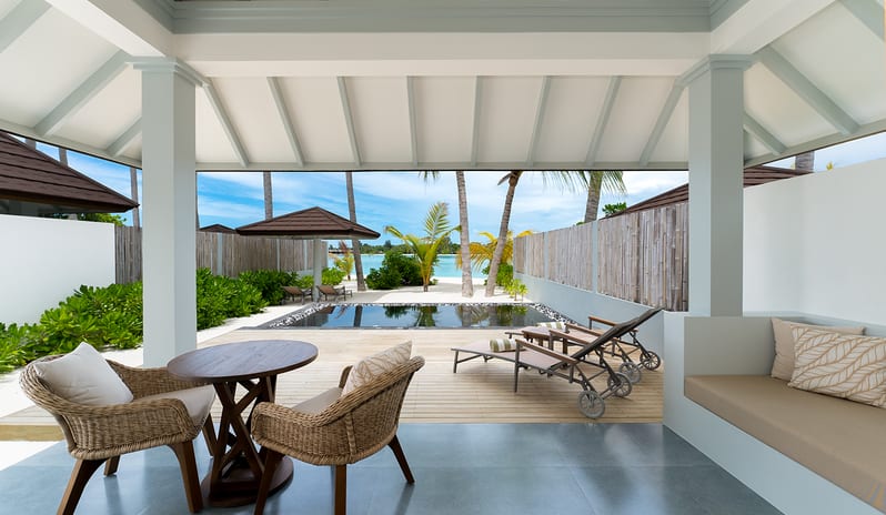 indian-ocean-holidays-maldives-sun-siyam-olhuveli-grand- beach-suite-with-pool