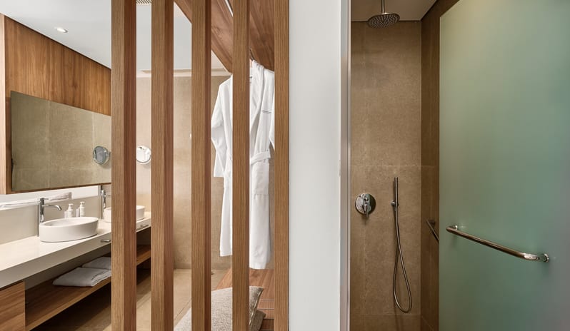 europe-holidays-greece-rhodes-gennadi-grand-resort-junior- suite-with-private-pool-beachfront