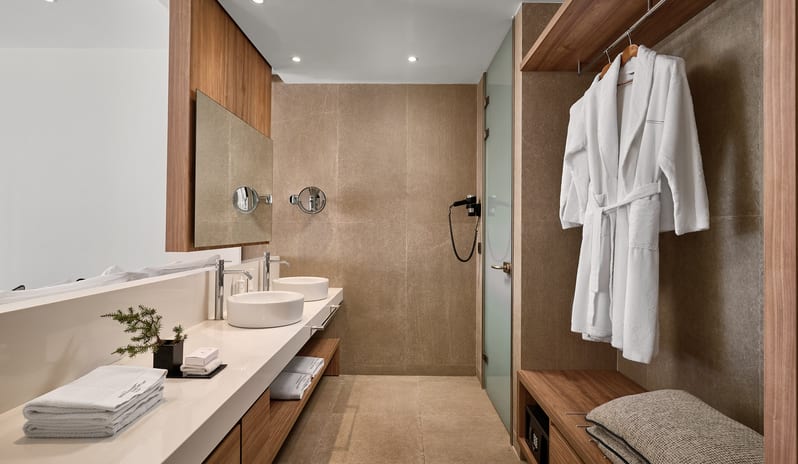 europe-holidays-greece-rhodes-gennadi-grand-resort-junior- suite-with-private-pool-beachfront