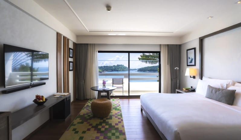 thailand-holidays-phuket-the-nai-harn-phuket-deluxe-ocean- view-room