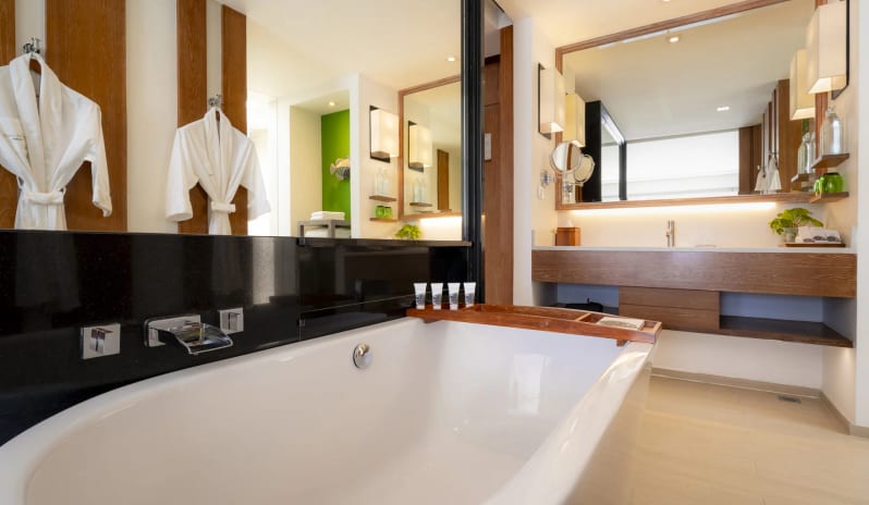 thailand-holidays-phuket-the-nai-harn-phuket-grand-ocean- view-room