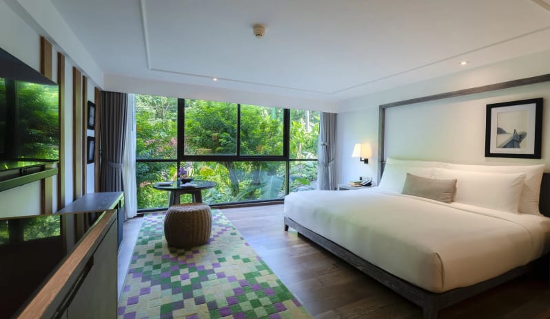 thailand-holidays-phuket-the-nai-harn-phuket-mountain-view