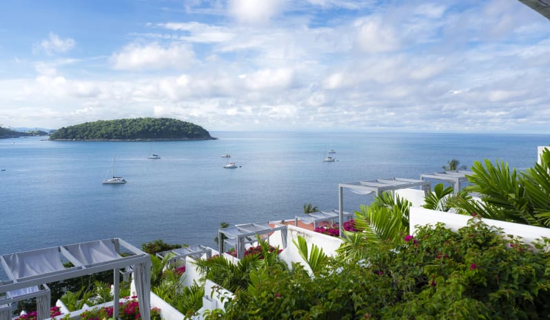 thailand-holidays-phuket-the-nai-harn-phuket-ocean-view-suite