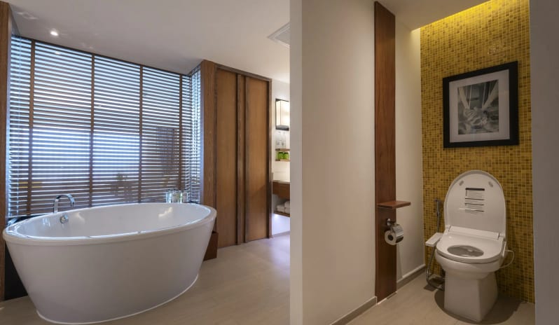 thailand-holidays-phuket-the-nai-harn-phuket-royal-ocean-view-suite