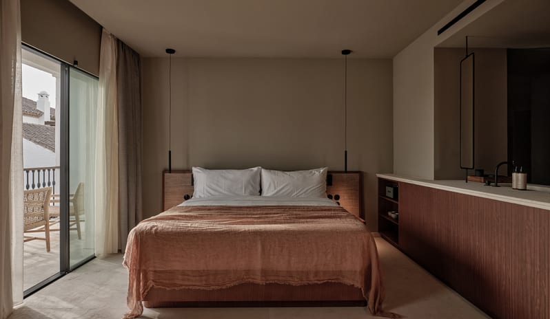 europe-holidays-spain-costa-del-sol-oku-andalusia-classic- sea-view-room