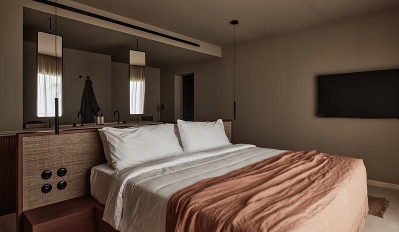 europe-holidays-spain-costa-del-sol-oku-andalusia-two- bedroom-deluxe-suite-sea-view