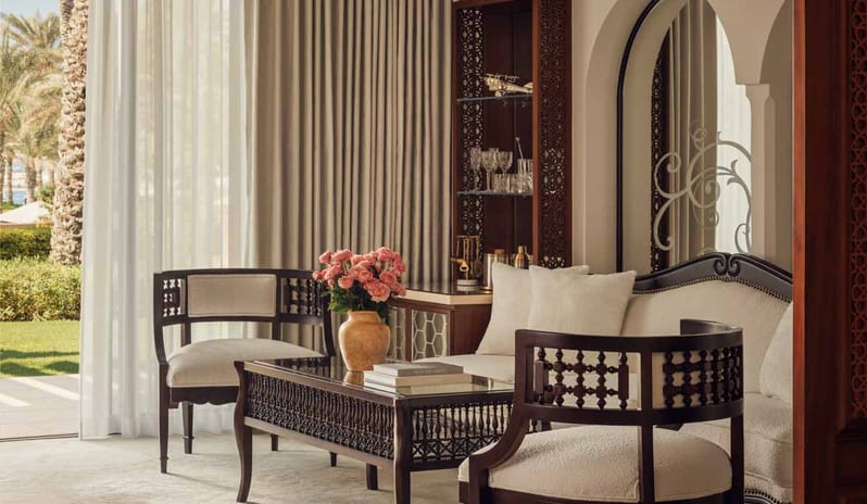 middle-east-holidays-dubai-one-only-royal-mirage-residence- junior-suite-livingroom