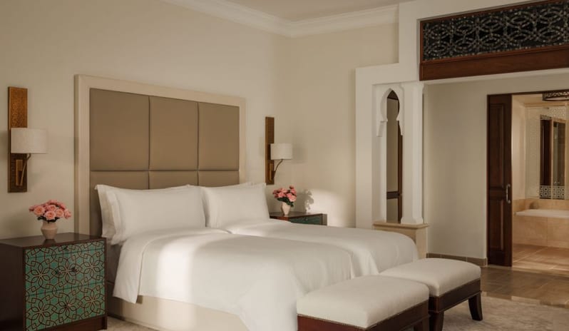 middle-east-holidays-dubai-one-only-royal-mirage-residence- prestige-room-bedroom