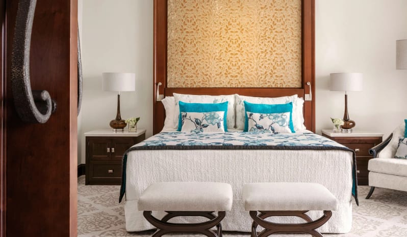 middle-east-holidays-dubai-one-only-royal-mirage-palace- manzil-room