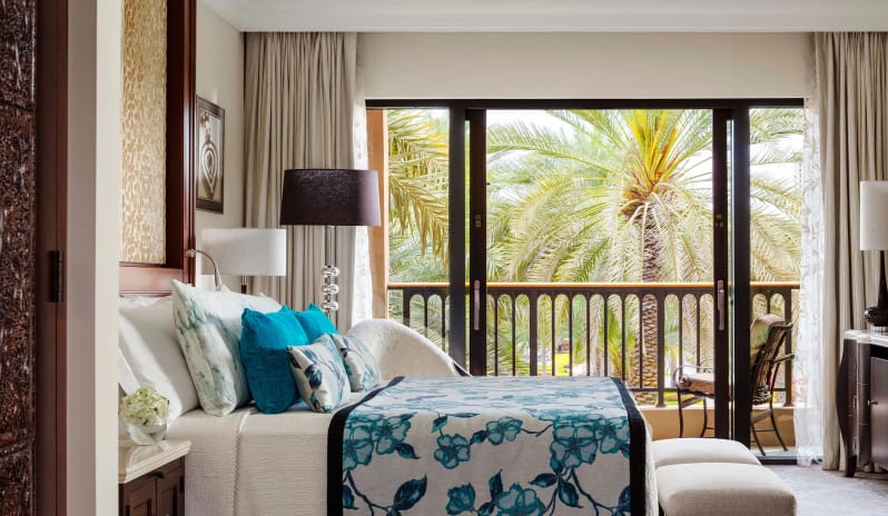 middle-east-holidays-dubai-one-only-royal-mirage-palace- manzil-room