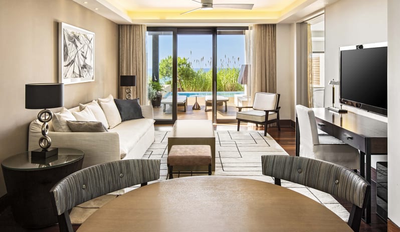 europe-holidays-greece-costa-navarino-the-romanos-a-luxury-collection-resort-costa-navarino-premium-grand-infinity-suite-sea-front