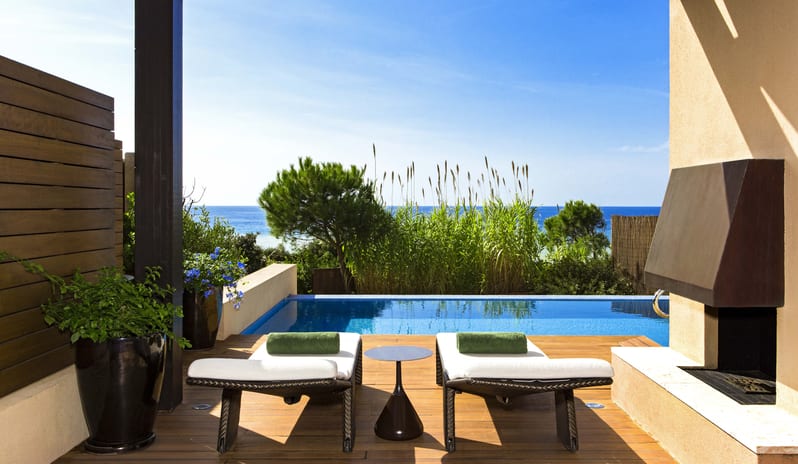 europe-holidays-greece-costa-navarino-the-romanos-a-luxury-collection-resort-costa-navarino-premium-grand-infinity-suite-beach-front