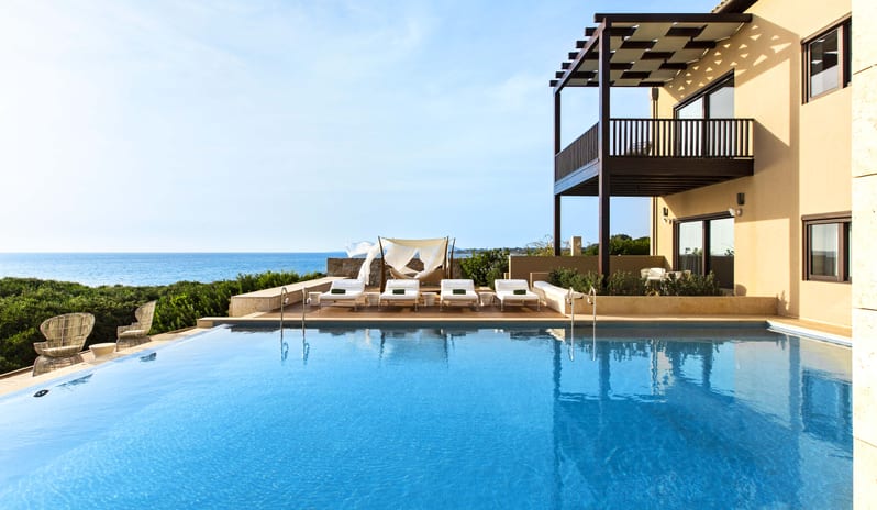 europe-holidays-greece-costa-navarino-the-romanos-a-luxury-collection-resort-costa-navarino-royal-villa-koroni