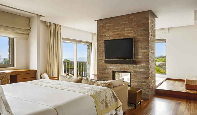 europe-holidays-greece-costa-navarino-the-romanos-a-luxury-collection-resort-costa-navarino-royal-villa-methoni