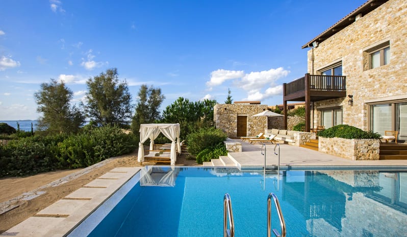 europe-holidays-greece-costa-navarino-the-romanos-a-luxury-collection-resort-costa-navarino-royal-villa-methoni