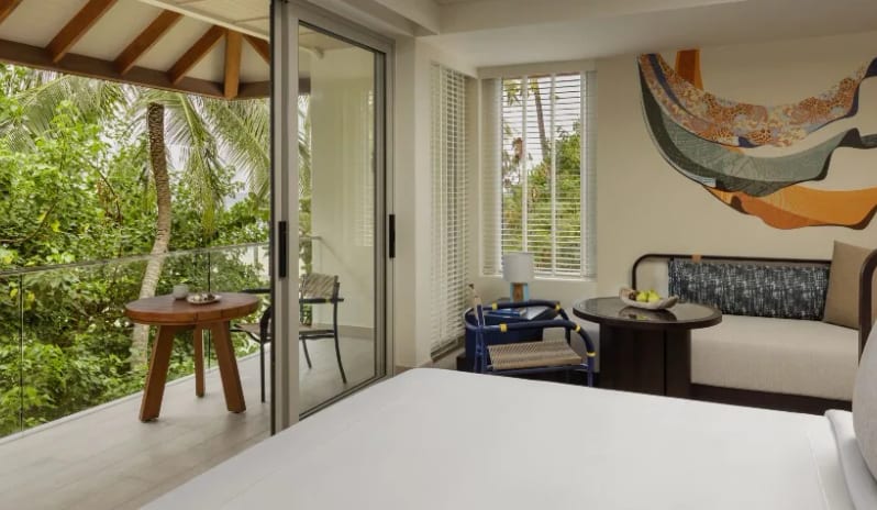 indian-ocean-holidays-maldives-avani-fares-maldives-resort-premium-ocean-view-room