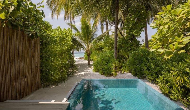 indian-ocean-holidays-maldives-avani-fares-maldives-resort-two-bedroom-beach-pool-villa