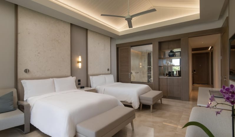 caribbean-holidays-dominican-republic-casa-de-campo-resort-villas-hotel-premier-junior-suite-patio-gardens- golf-course