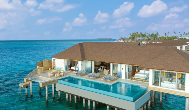 indian-ocean-holidays-maldives-avani-fares-maldives-resort-three-bedroom-sunset-overwater-pool-residence-exterior