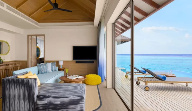 indian-ocean-holidays-maldives-avani-fares-maldives-resort-two-bedroom-overwater-pool-residence-living-room