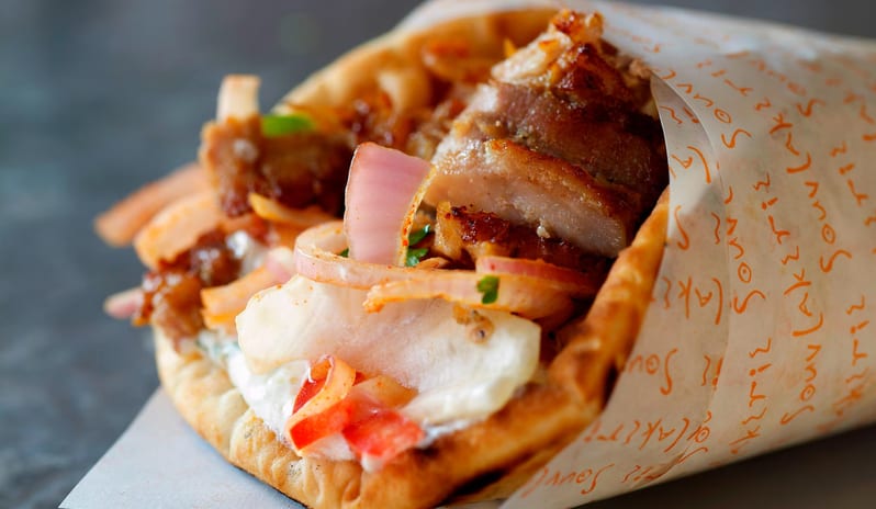 europe-holidays/greece/costa-navarino/the-romanos-a-luxury-collection-resort-costa-navarino-souvlakerie