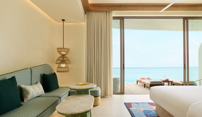 indian-ocean-holidays-maldives-centara-grand-lagoon-maldives-one-bedroom-overwater-villa-with-jacuzzi