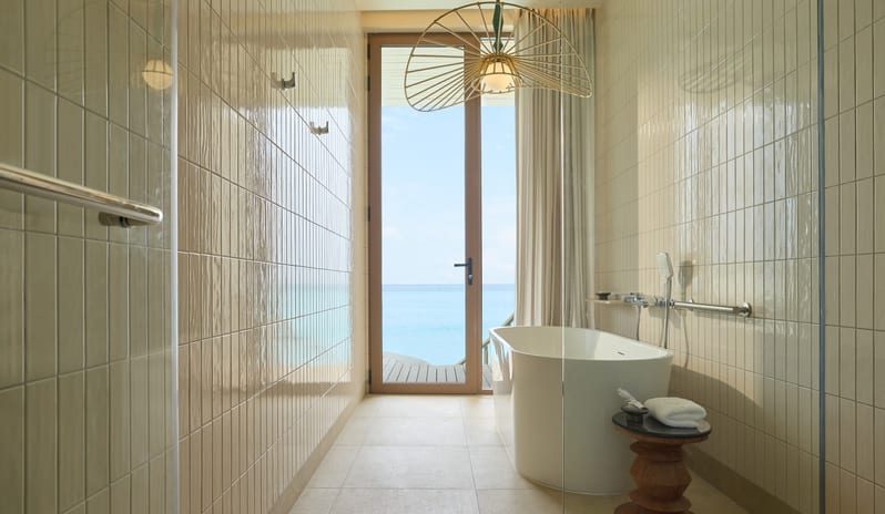 indian-ocean-holidays-maldives-centara-grand-lagoon-maldives-one-bedroom-overwater-villa-with-jacuzzi